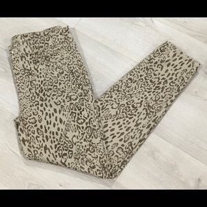 WHITE HOUSE BLACK MARKET The Skinny Crop Jeans